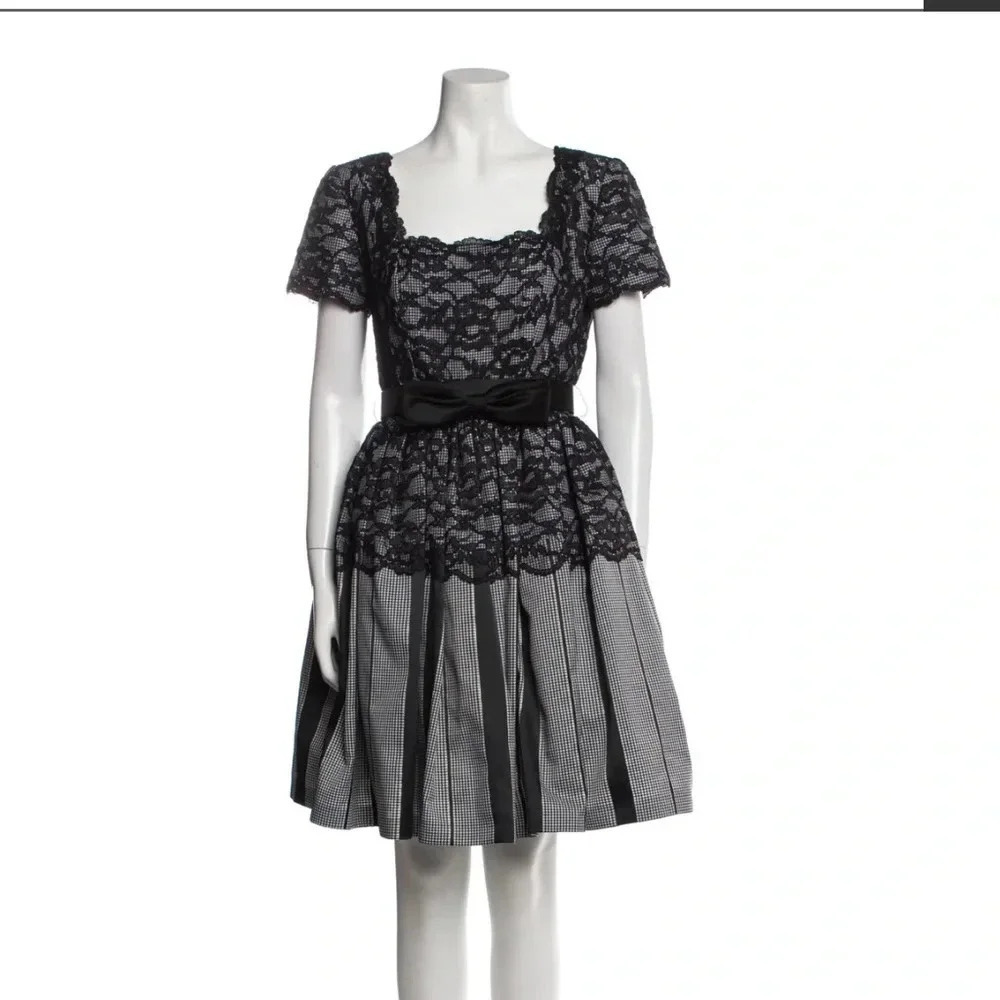 OSCAR DE LA RENTA studio Printed Knee-Length Dress size 4